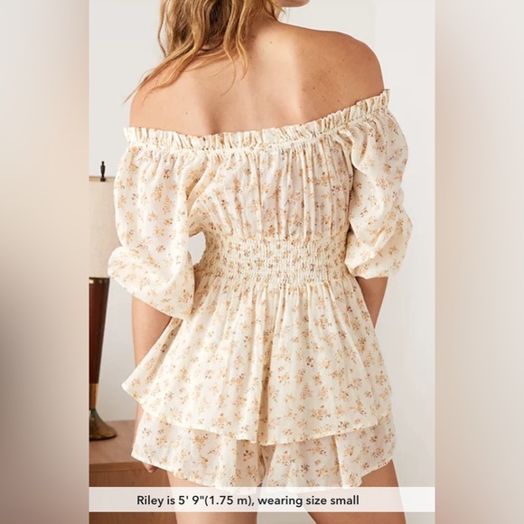 American Eagle Ruffle Scoop Neck Romper - Picture 5 of 11